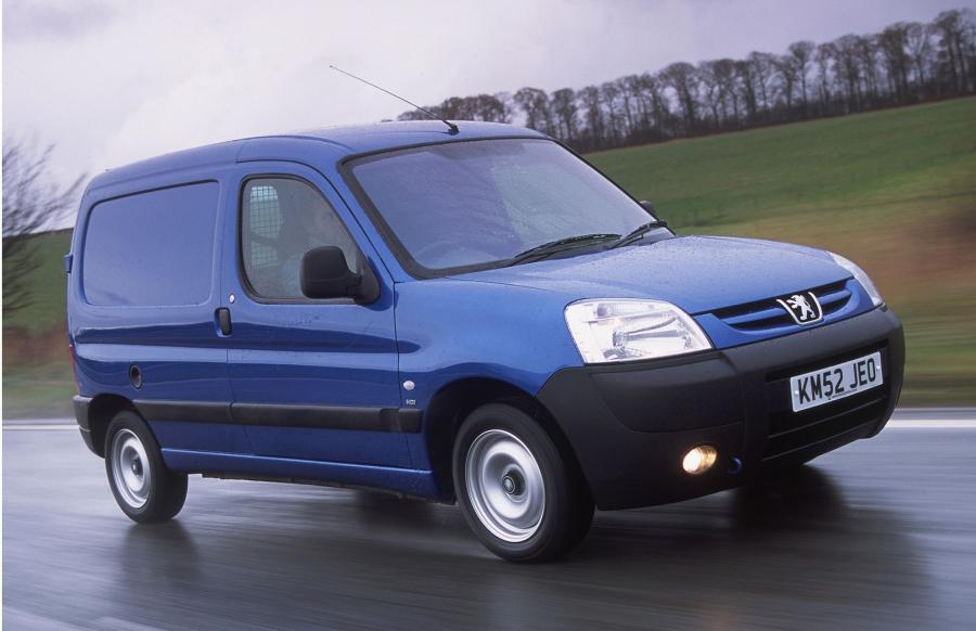  Peugeot Partner 2003 года  (фото 28 из 30)